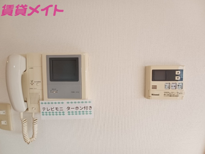 セキュリティ　同物件別部屋（反転）写真