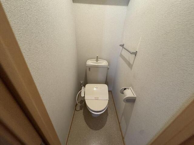 トイレ　温水洗浄暖房便座