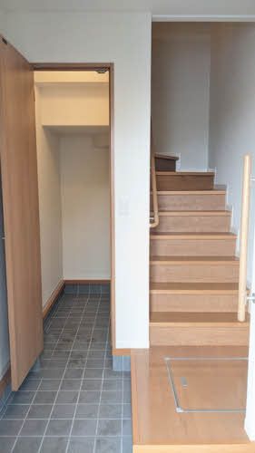 その他設備　階段