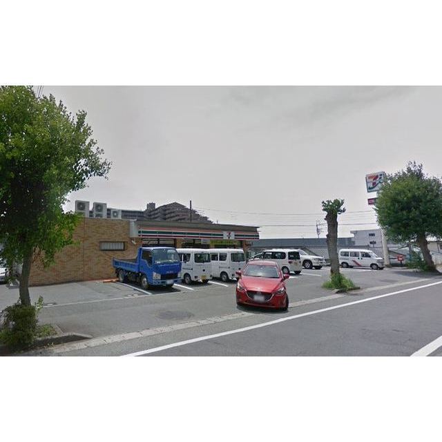 コンビニ　セブンイレブン（コンビニ）まで397m