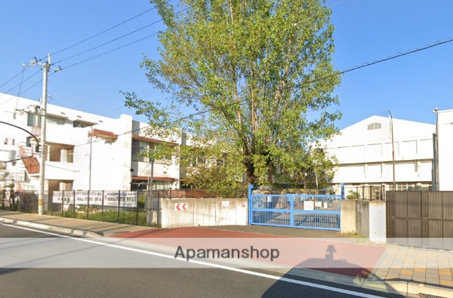 高校・高専　武庫荘総合高等学校（高校・高専）まで678m