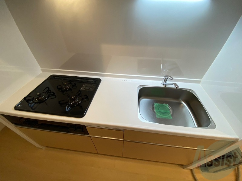キッチン　３口システムキッチンなので、すぐお料理に使えます！