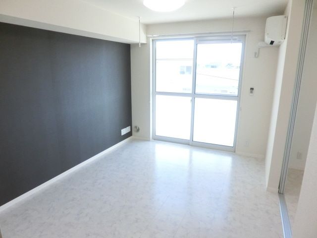 その他部屋・スペース　明るいお部屋は気分も明るくなりますね！