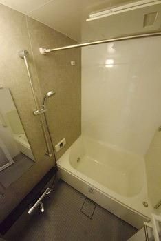 バス・シャワールーム　浴室