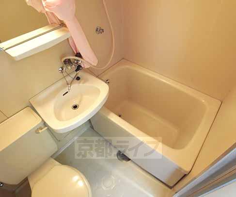 バス・シャワールーム　お風呂です。