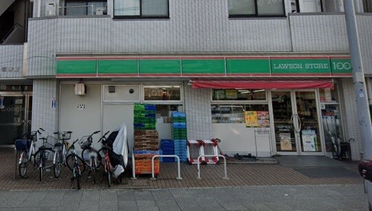コンビニ　ローソンストア１００横浜本郷町店（コンビニ）まで583m