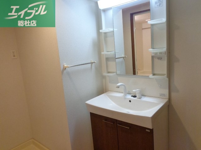 洗面設備　洗髪洗面化粧台