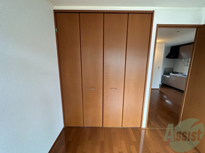 収納　収納はこちらのスペースを利用下さい。中の様子が気になります。