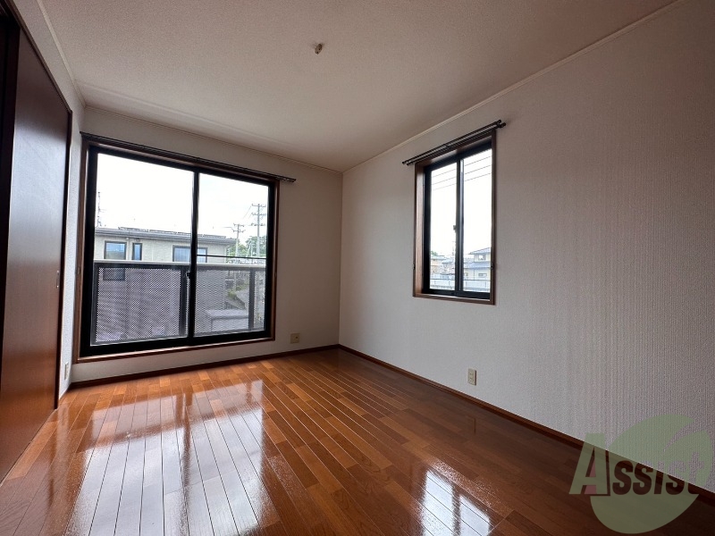 その他部屋・スペース　寝室に使えそうな６帖の洋室がありましたよ。