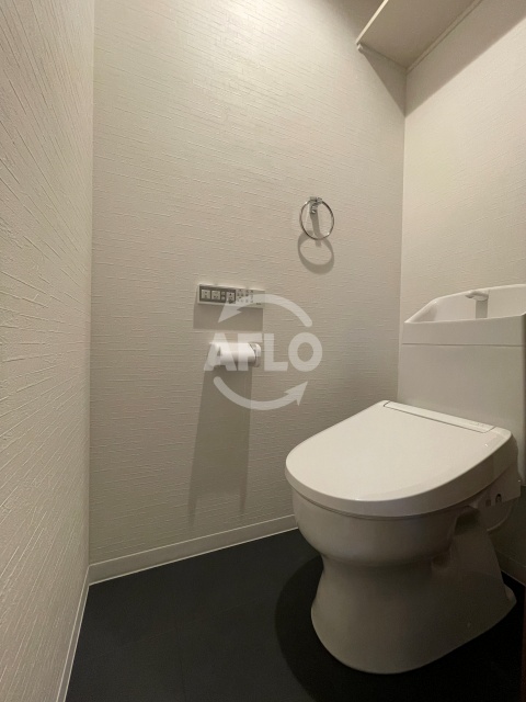 トイレ　グローハイツ喜連サウス　温水洗浄便座