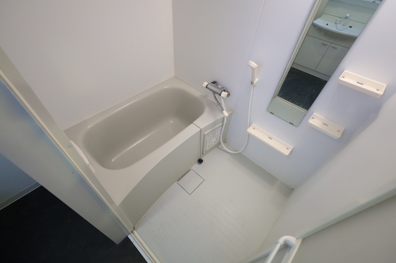 バス・シャワールーム　※別部屋の写真です