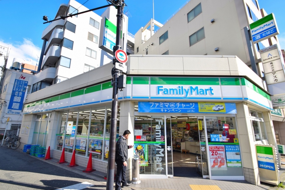 コンビニ　ファミリーマート　天王寺堀越町店（コンビニ）まで108m