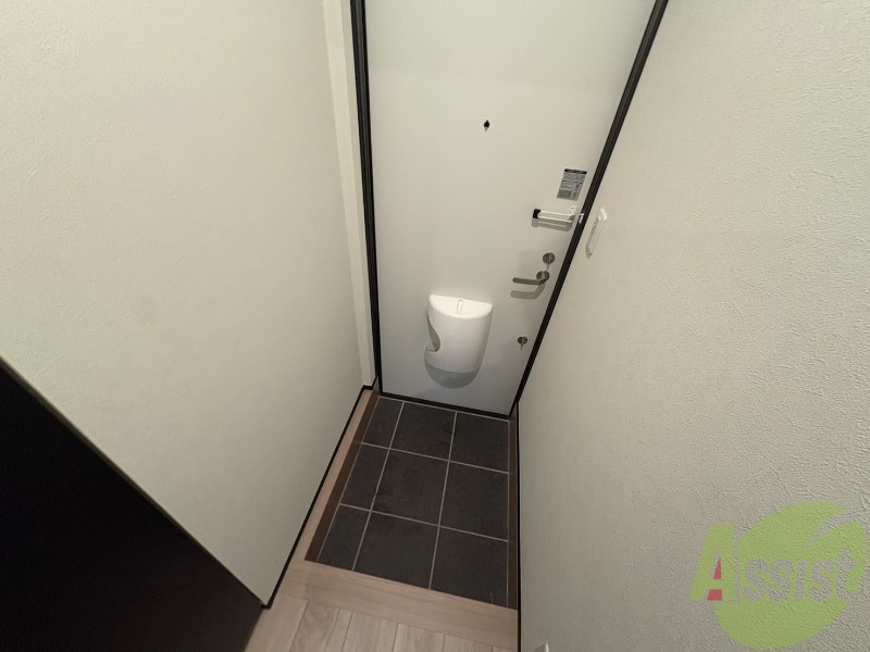 玄関　仕事から帰って迎えてくれるのはスタイリッシュな玄関です。