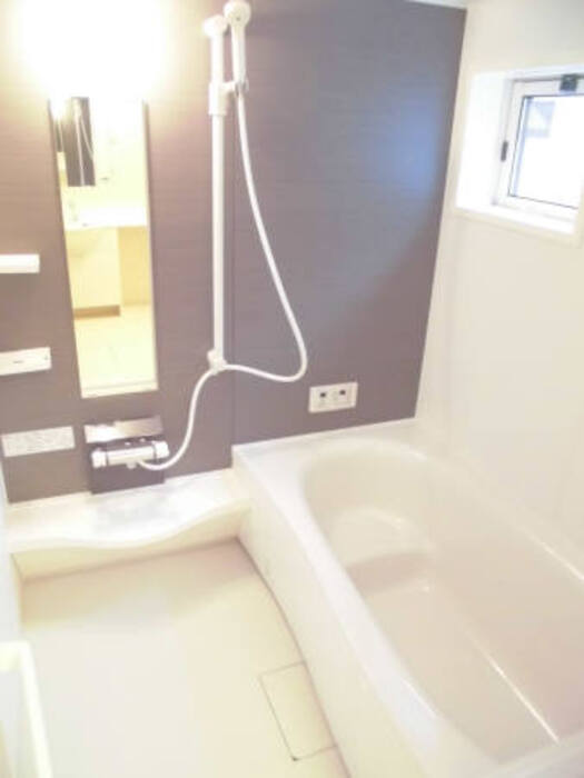 バス・シャワールーム　102 一坪バス(追焚き、窓有り)