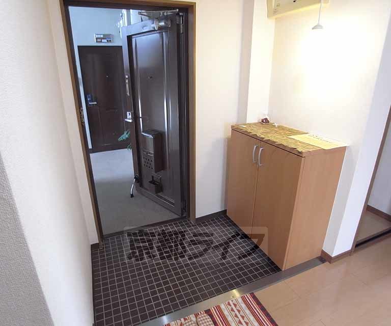 玄関　シューズＢＯＸ付です。