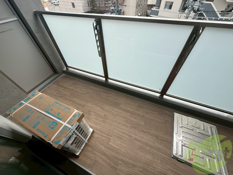 バルコニー　バルコニーは長さも幅もちょうどいい広さでした。