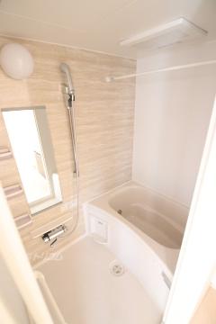 バス・シャワールーム　追焚と乾燥機能付バス