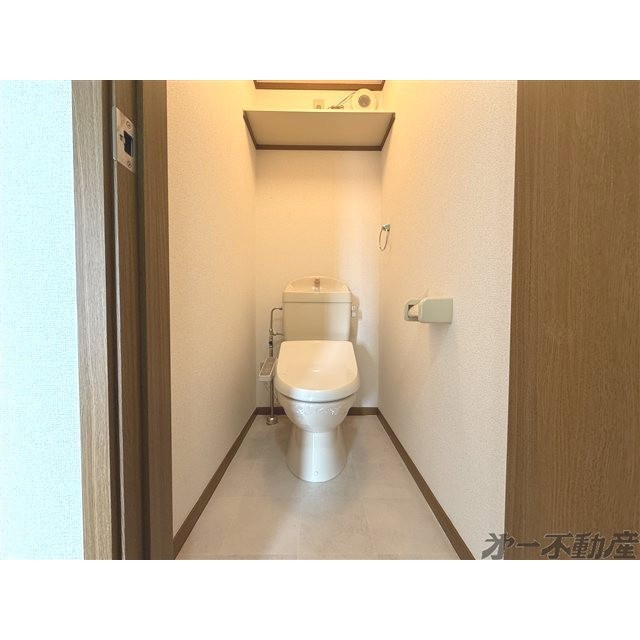 トイレ　温水洗浄暖房便座