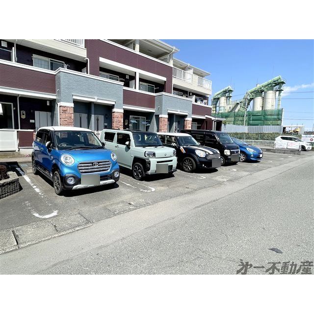 駐車場　駐車場