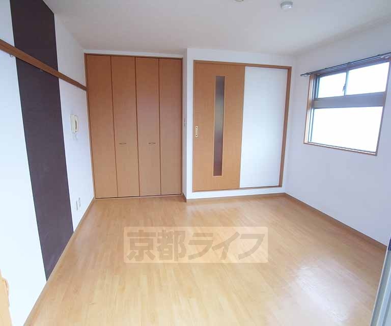 居室・リビング　広々とした室内です。