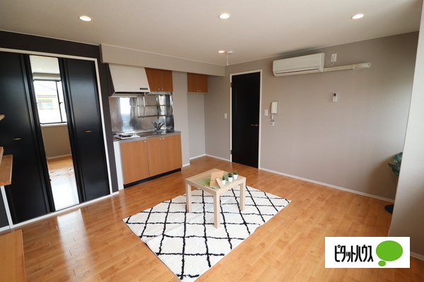 居室・リビング　現況の物を優先とします