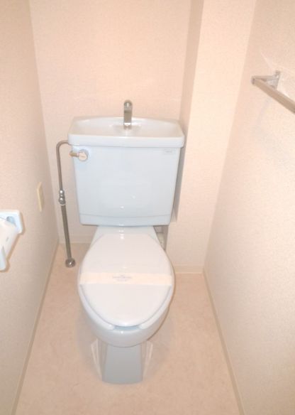 ヒルズ南戸塚3号棟のトイレ写真