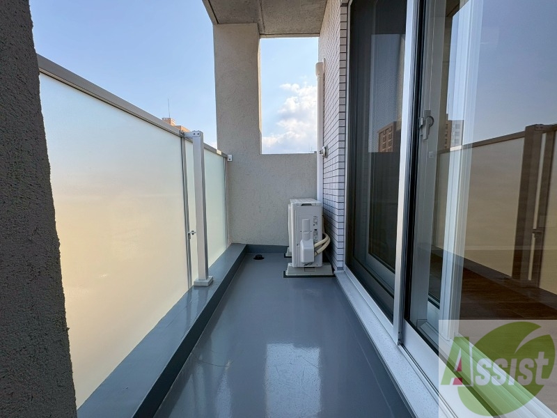 バルコニー　バルコニーです。洗濯物を干したり一息ついたりできますね！