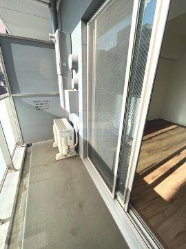 バルコニー　うれしいバルコニー付き！