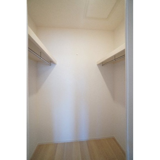 収納　ウォークインクローゼット