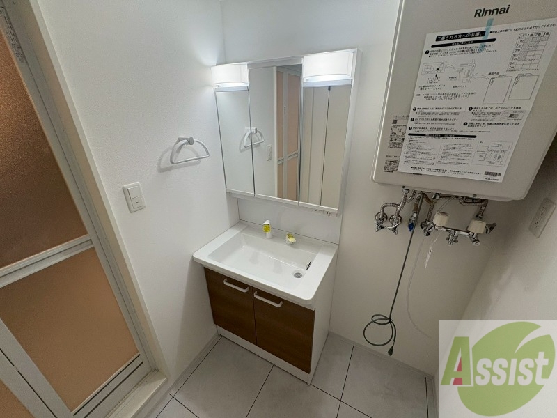 洗面設備　シャンプードレッサーで身支度もラクラクです！