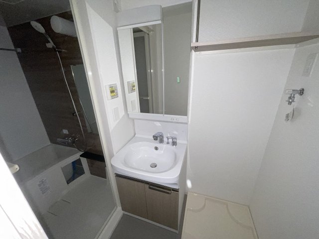 洗面設備　脱衣スペースもあります