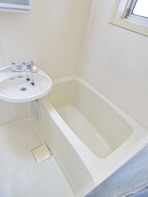 バス・シャワールーム　バスルーム