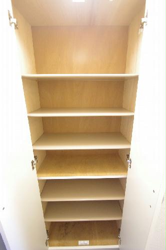 収納　シューズボックスの棚は可動式♪