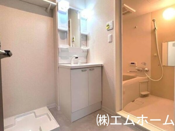 洗面設備　脱衣所　独立洗面化粧台