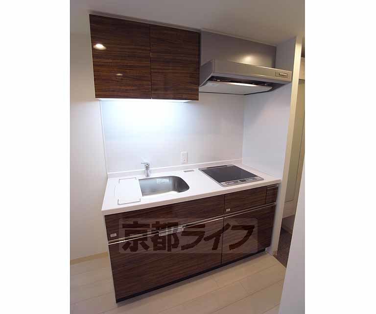 キッチン　２口ＩＨコンロ付きのシステムキッチン！