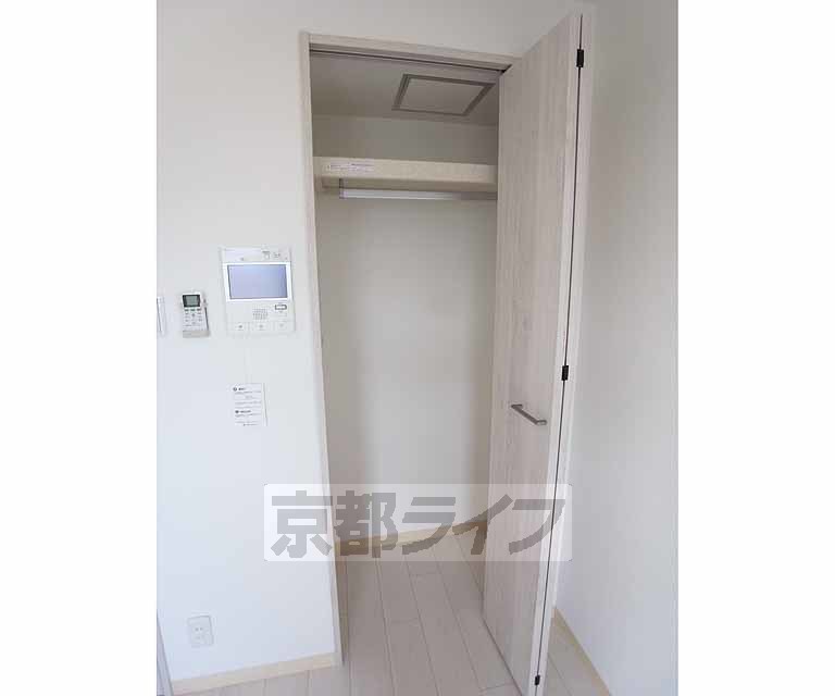 収納　ハンガーパイプ付きのクローゼット！