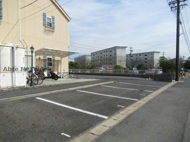 駐車場　駐車場