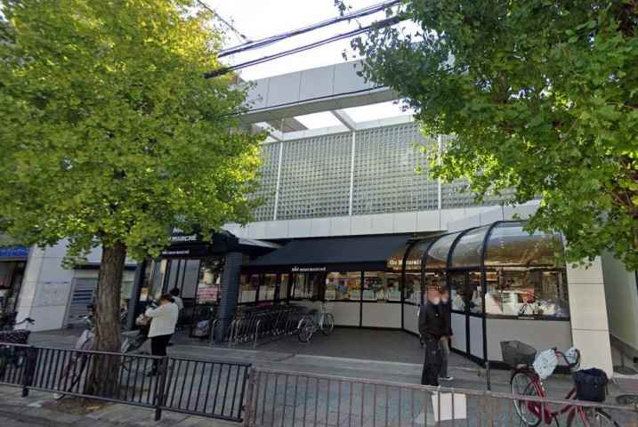 スーパー　モンマルシェ本部（スーパー）まで713m