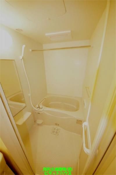 バス・シャワールーム　バス／シャワー