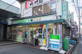 コンビニ　ファミリーマート 薬ヒグチ亀戸東口店（コンビニ）まで578m