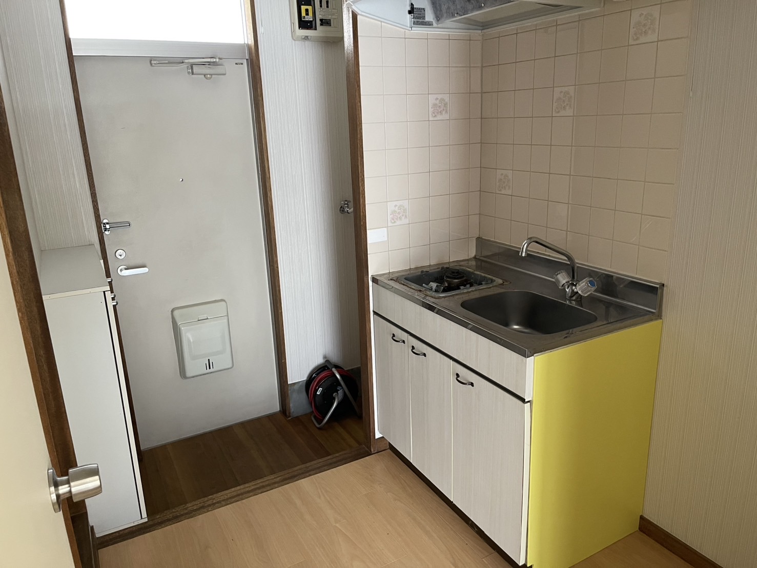 キッチン　コンロ修理中