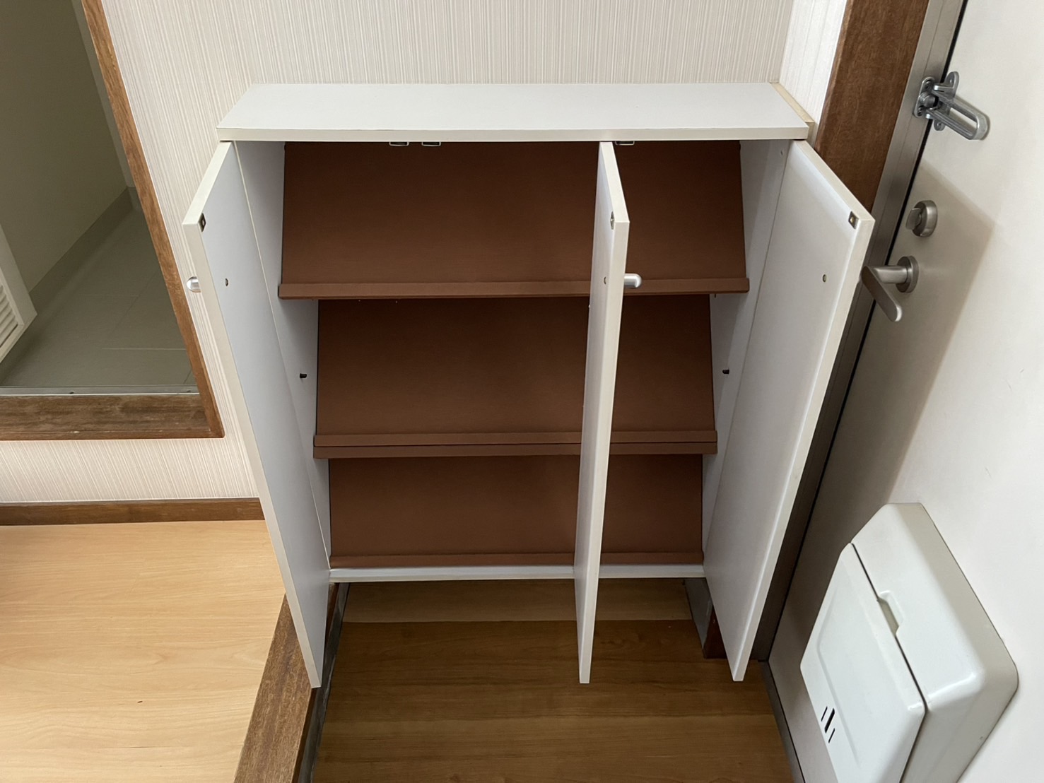 玄関　シューズボックス