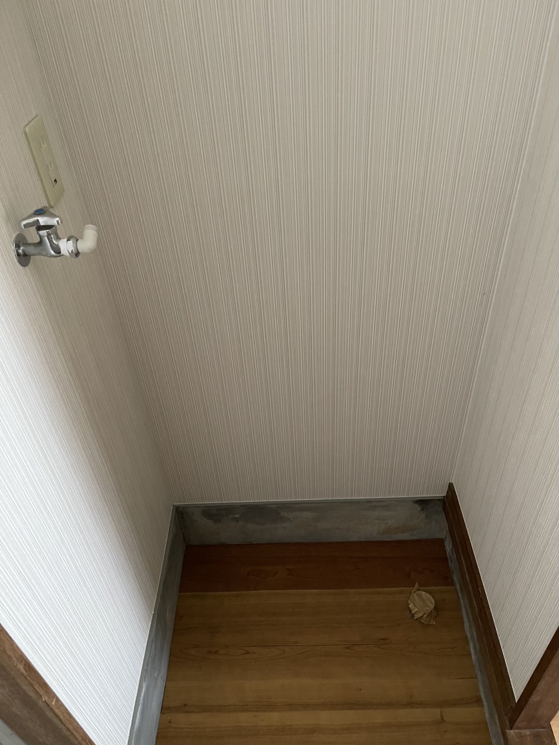 玄関　洗濯機置き場