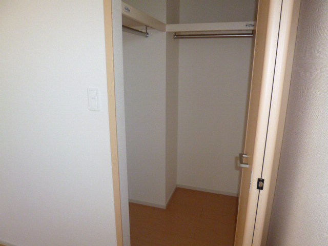 収納　ウォークインクローゼット