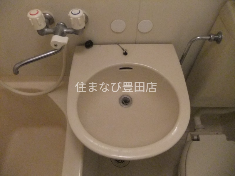 洗面設備　同型タイプ