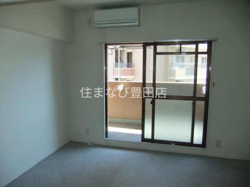 居室・リビング　同型タイプ