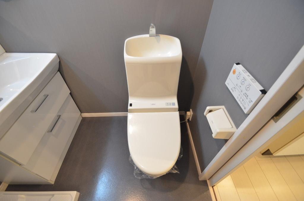 トイレ　シャワー付トイレ