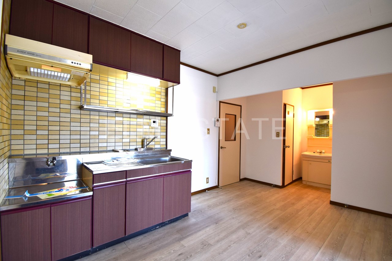 キッチン　同一物件別部屋の写真になります。