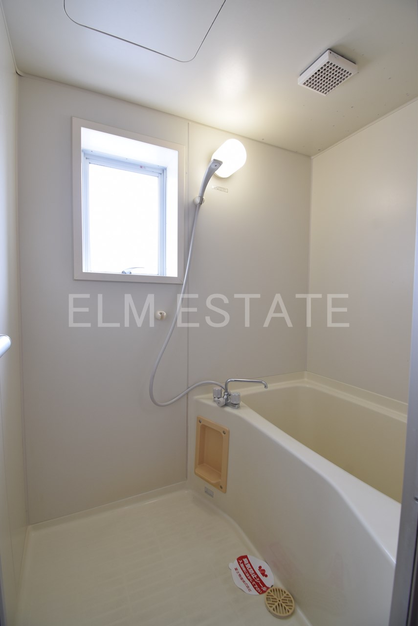 バス・シャワールーム　同一物件別部屋の写真になります。