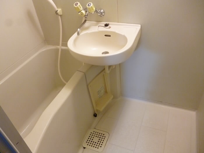 バス・シャワールーム　ユニットタイプの浴室も綺麗な仕上りです♪